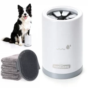 Limpiador de patas para perros Nobleza, kit de aseo 5 en 1 con 3 toallas y 1 cepillo de baño grande, vaso portátil de silicona para lavar mascotas, elimina el barro y la suciedad (gris)